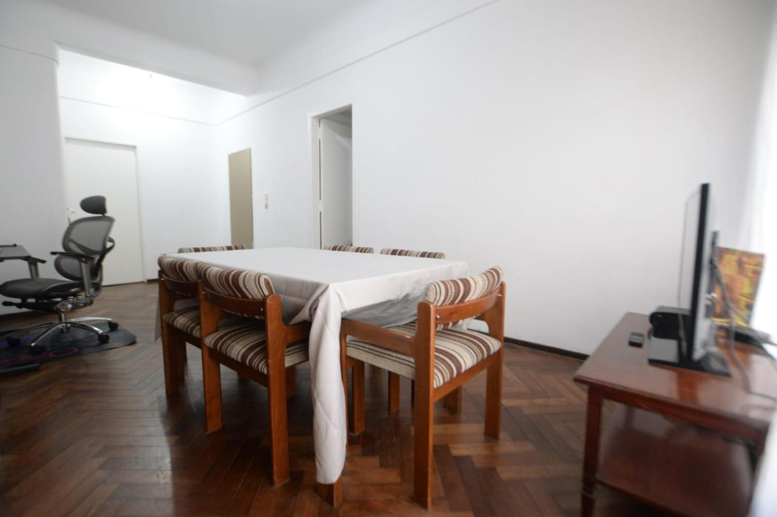 Apartment Departamento Hasta 8 Pesonas Frente A Plaza Colon Cento Estacionamiento
